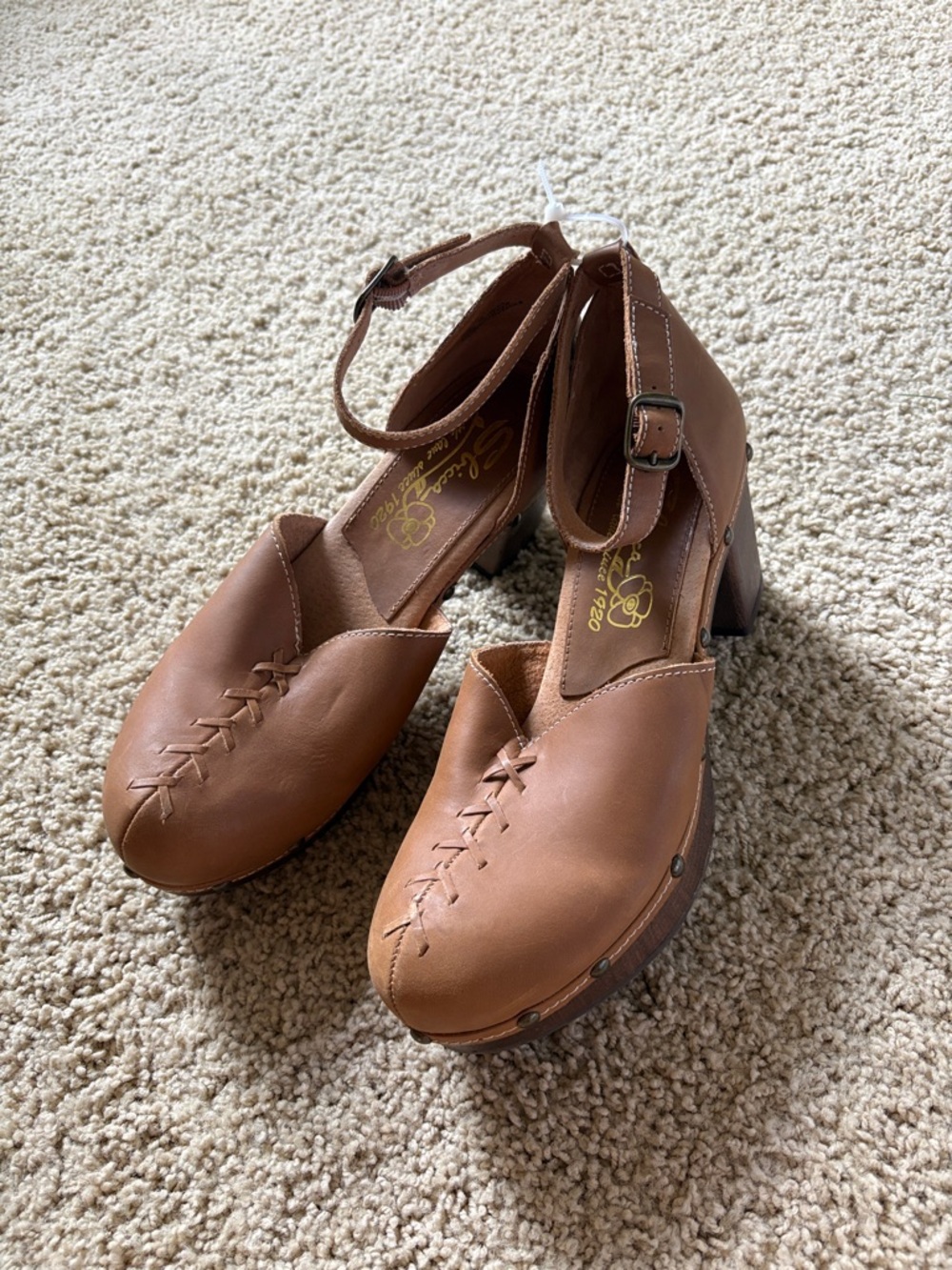 Sbicca Brown Leather Ankle-Strap Clogs with Stitched Toe